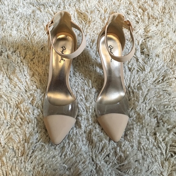 High heels - Picture 1 of 4