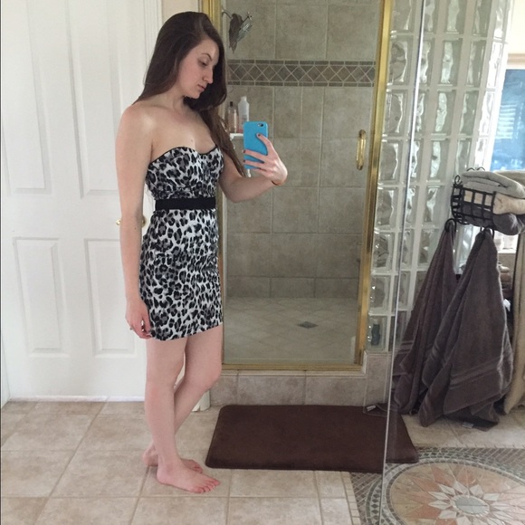 HPGuess leopard print cocktail dress - Picture 2 of 4