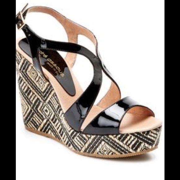 Andre Assous Black Wedges