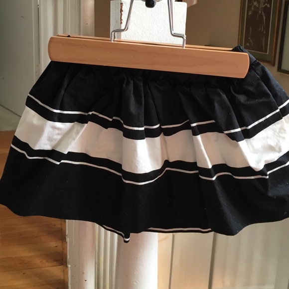 Black and white j crew skirt