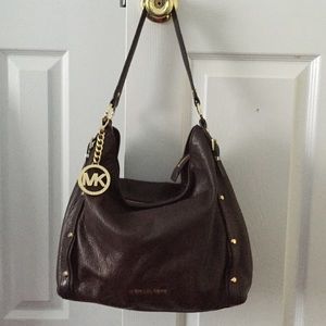 Michael Kors must have chocolate brown hobo