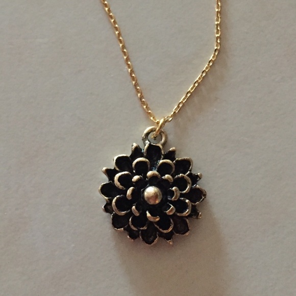 Gold Plated Mum Charm Necklace