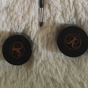 ANASTASIA BEVERLY HILLS DIPBROW POMADE IN TAUPE