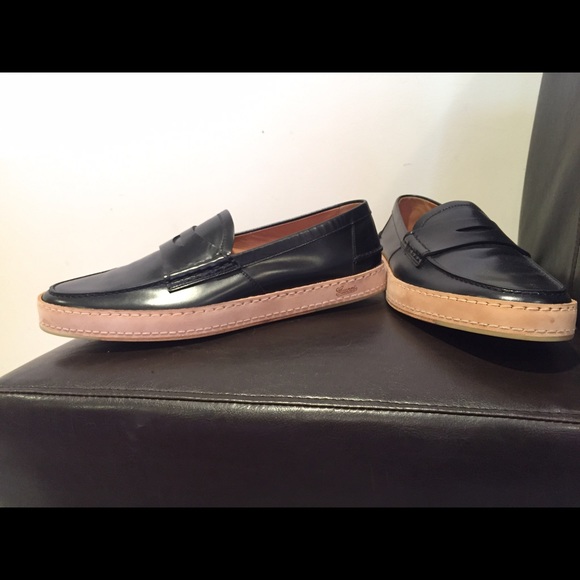 Rare Gucci Penny Loafers!