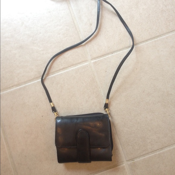 Cross-shoulder wallet-bag
