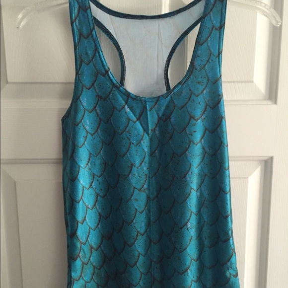 MERMAID WORK OUT TOP!!🌊🌊 - Picture 4 of 5