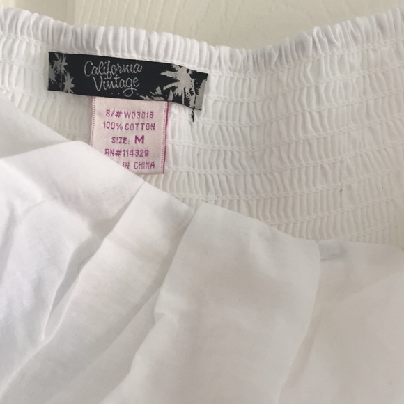 White eyelet scalloped hem strapless dress - Picture 4 of 4