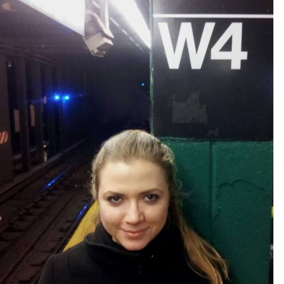 Meet your Posher, Laura - Picture 1 of 1