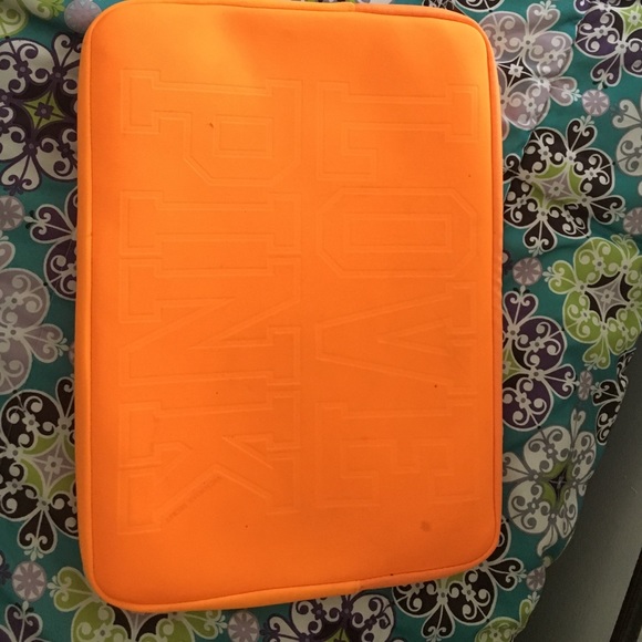 VS PINK NEON LAPTOP CASE