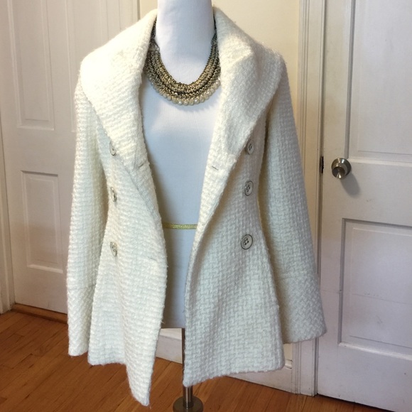 Beautiful off white Coat