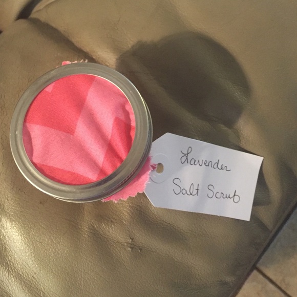 4/20🐸 Toadily Handmade Lavender Salt Body Scrub - Picture 2 of 3