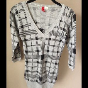 H&M black and grey plaid sweater