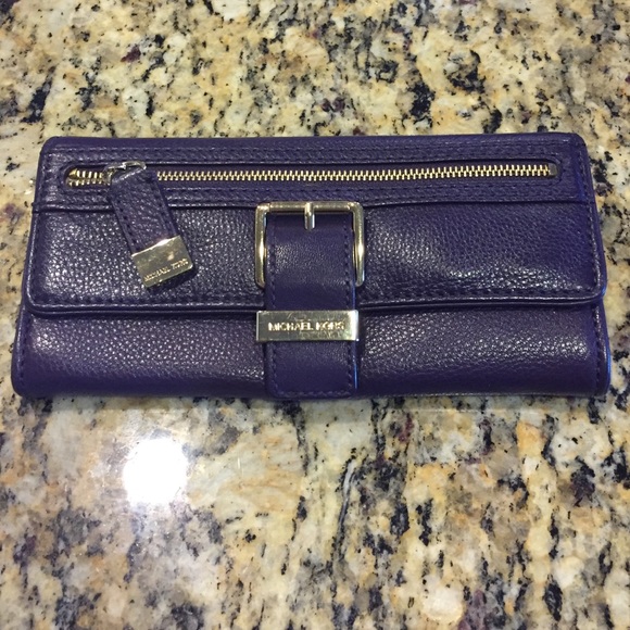 Michael Kors dark purple wallet great condition