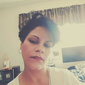 Meet your Posher, Yesenia