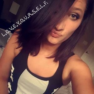 Meet your Posher, Devin