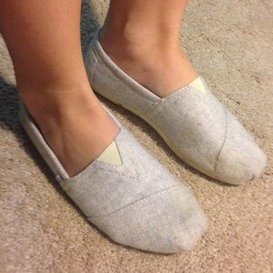 Toms -- Fuzzy
