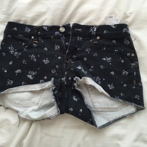 Flowered Jean shorts