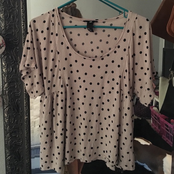 Spotted cute tee shirt