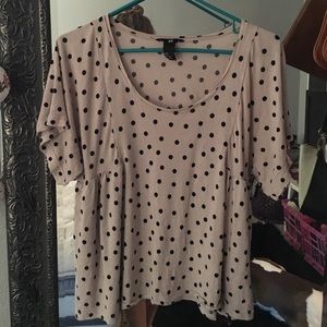 Spotted cute tee shirt