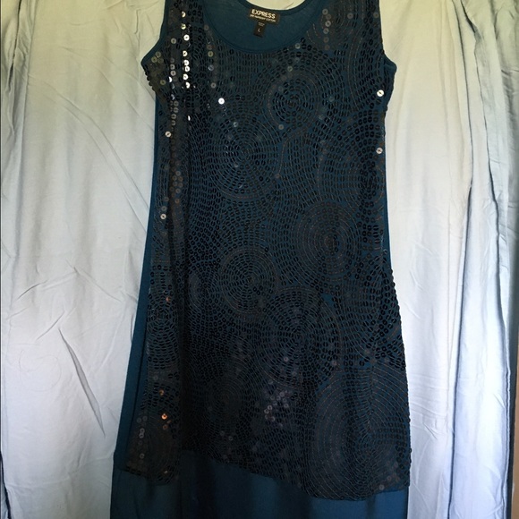 Gorgeous sequined navy dress