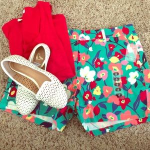 ELLE sz 6 floral chino shorts NWT