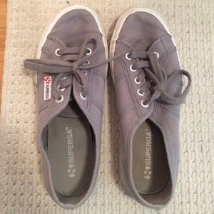 Grey Supergas