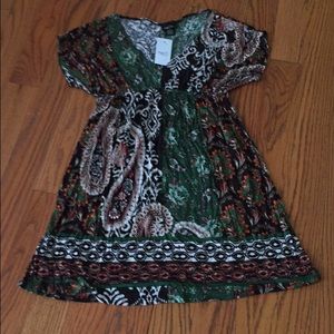 Short sleeve pattern dress