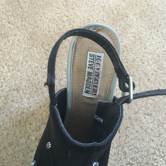 Steve Madden - Picture 2 of 4