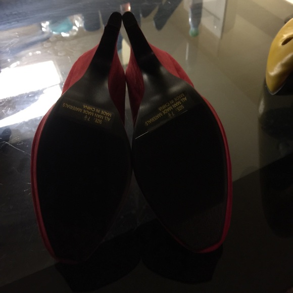 Shoes - Picture 3 of 3