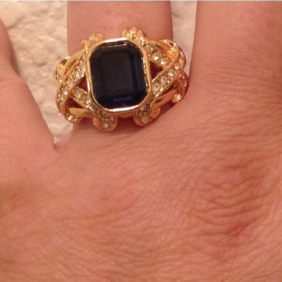 Sparkle Kiss 1995 Ring - Picture 4 of 4