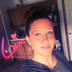 Meet your Posher, Alison