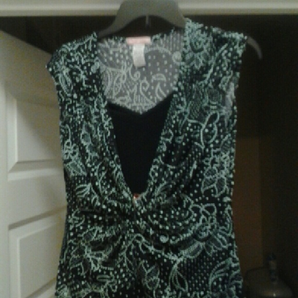 Top - Picture 2 of 3