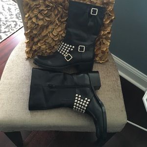 BCBG black leather boots