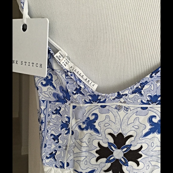 So Pretty!!! Blue & White Maxi Pink Stitch NWT - Picture 3 of 5