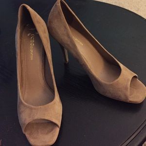 BCBG tan suede peep toe heels, size 6