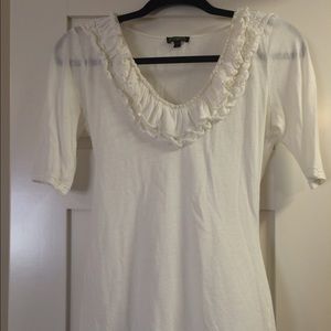 V neck with ruffles