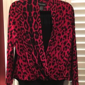 Frank Lyman top. Size 14. Never been worn!