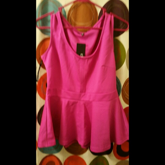 City chic peplum top