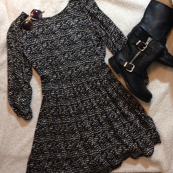 B&W abstract print baby doll dress