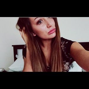 Meet your Posher, Kayla