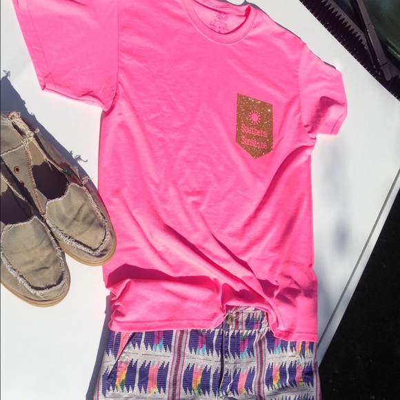 Southern Sunshine Tee - Picture 1 of 3