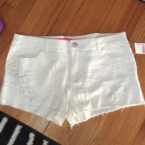 White Denim Shorts with Accents on the side