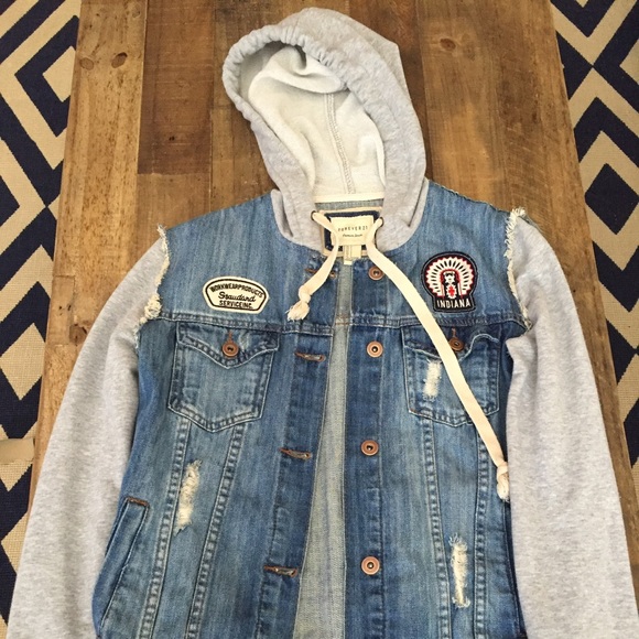Stylish and comfy vintage inspired jean jacket.