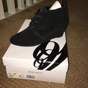 Nine West Illusion booties