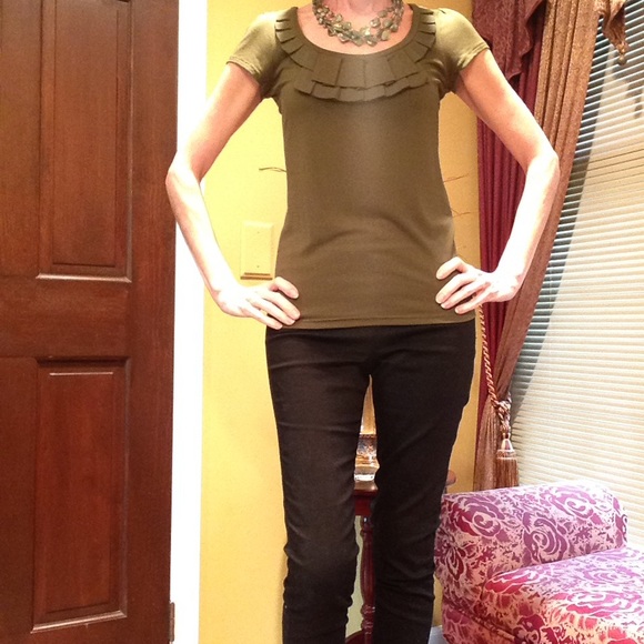 HOLD - NWOT New York & Co ruffle top - Picture 2 of 3