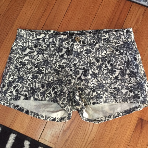 Floral Patterned Denim Shorts