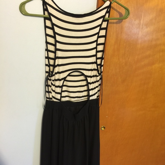 Forever 21 maxi dress - Picture 3 of 4