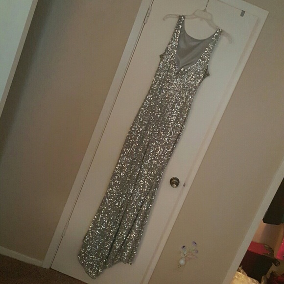 Primavera gown - Picture 2 of 2
