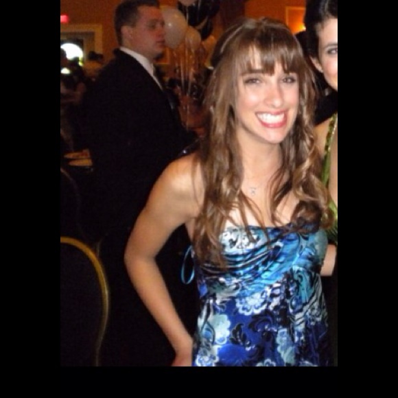 Cache Dress - Picture 3 of 4