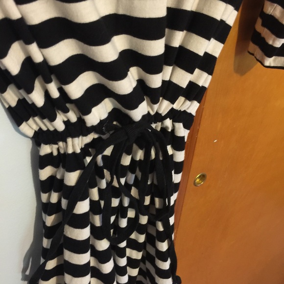 H&M dress - Picture 2 of 4